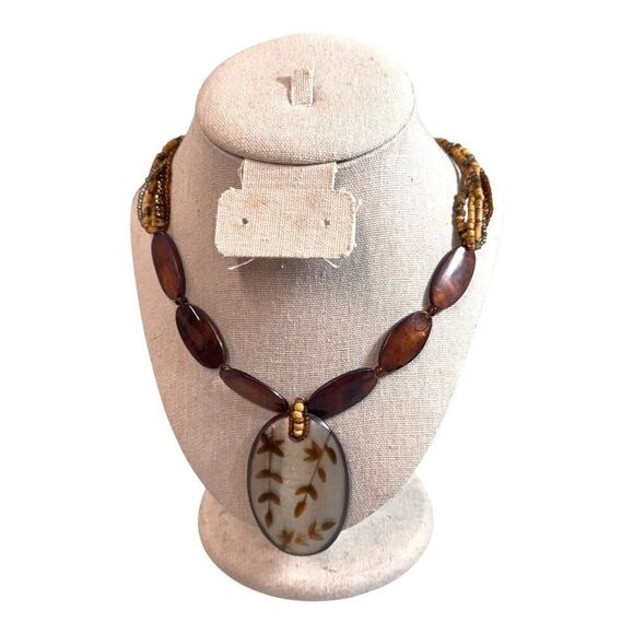 Coldwater Creek Bakelite Look Plants Boho Beaded Necklace Large Leaf Pendant - Picture 2 of 8